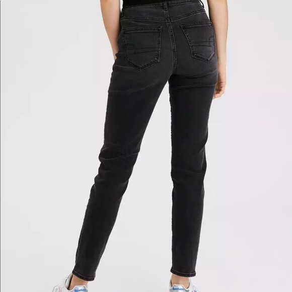 AE Stretch Mom Jean size 0 - Picture 3 of 9